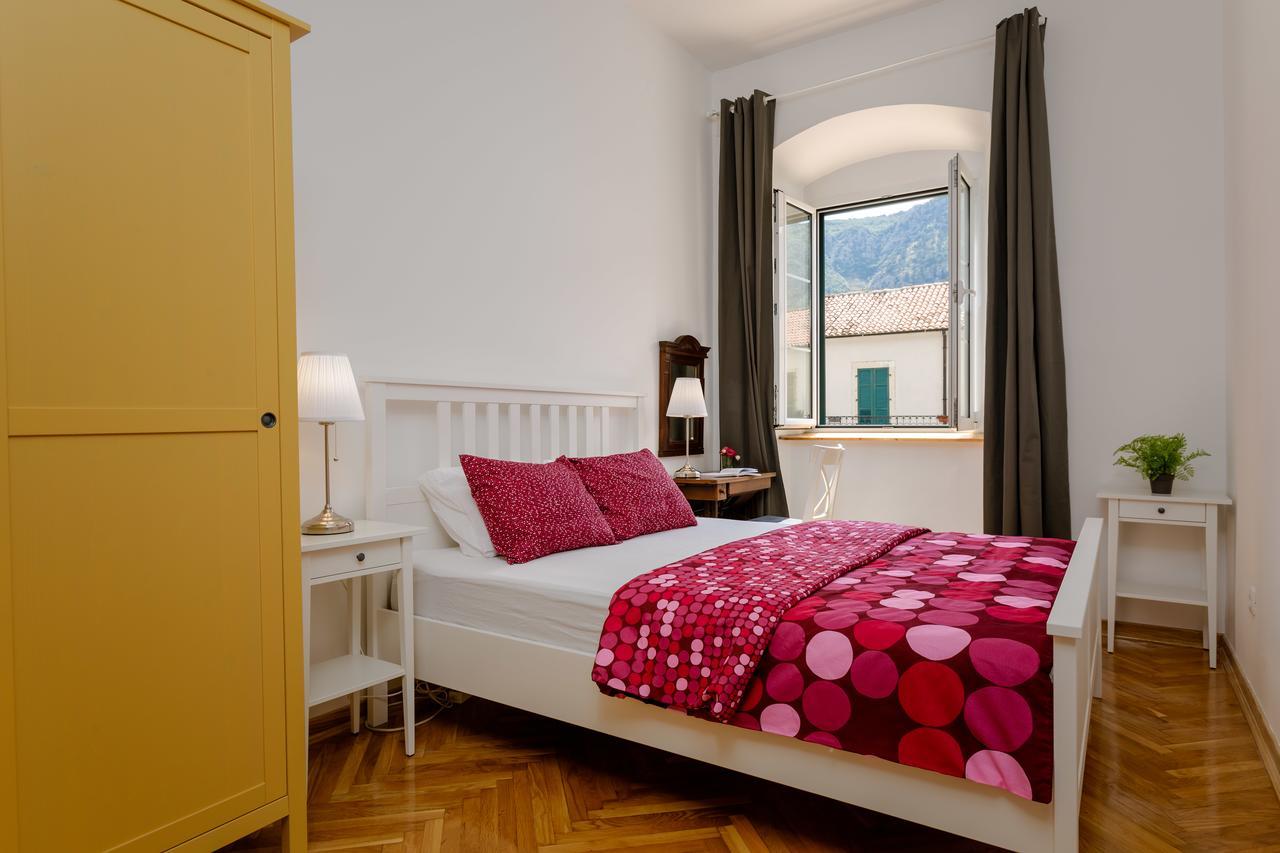 Old Town Clock Tower Apartment Kotor Luaran gambar